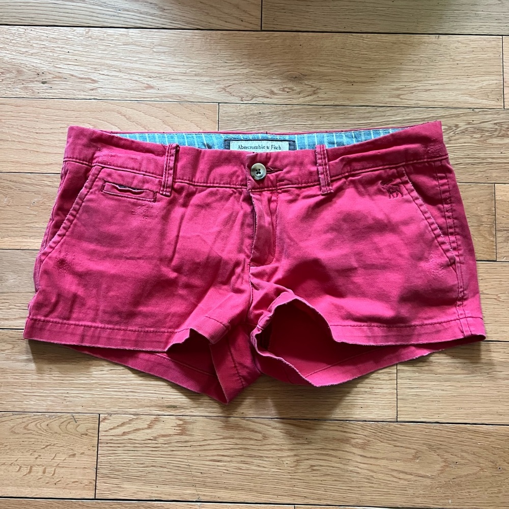 Abercrombie & Fitch red slightly distressed preppy short
